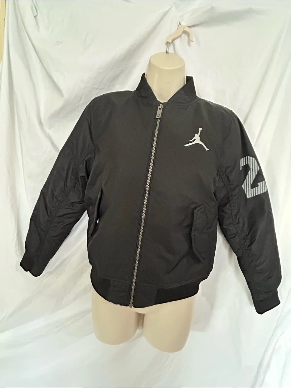 Jordan youth Black Bomber Jacket with White Jumpman size M 10/12